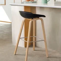 About A Stool AAS32 Barstol Svart Lackerad Ek