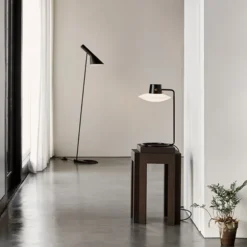 AJ Golvlampa
