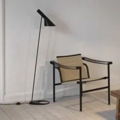 AJ Golvlampa