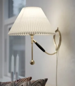 306 Bord/Vägg Lampa Mässing