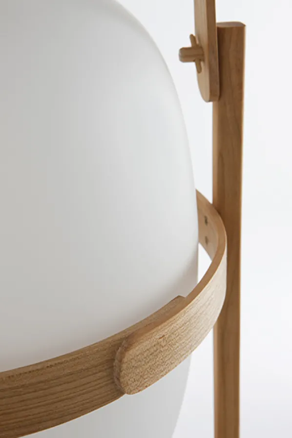 Cesta Bords-/golvlampa