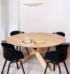 Circle Matbord