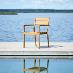 Delia Karmstol Teak