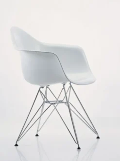 Eames DAR Stol