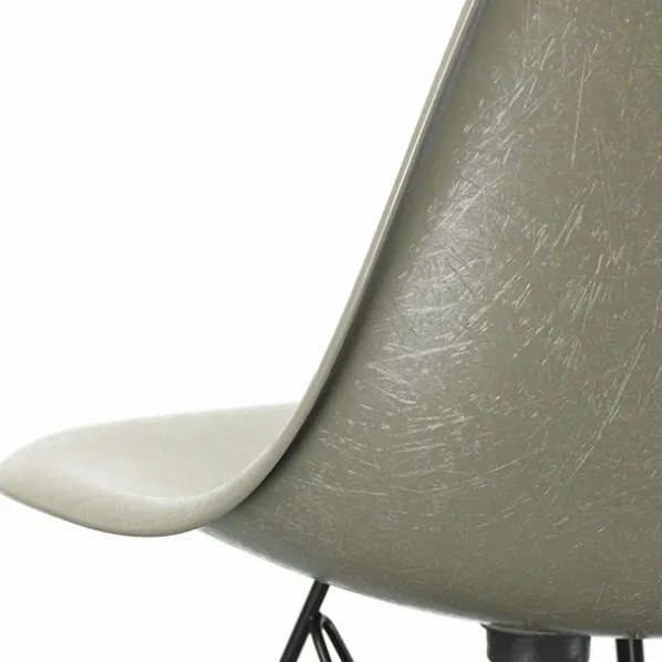 Eames DSR Fiberglass Stol