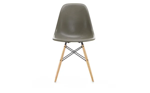 Eames DSW Fiberglass Stol