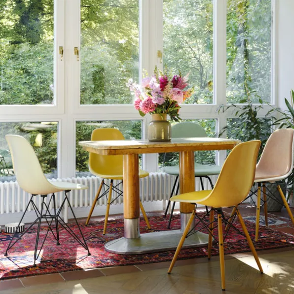 Eames DSW Fiberglass Stol