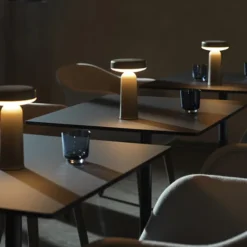 Ease Portabel Bordslampa