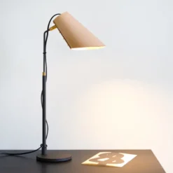 Erik Bordslampa