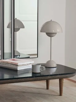Flowerpot VP3 Bordslampa