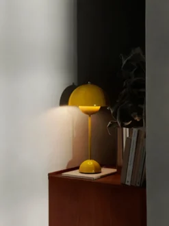 Flowerpot VP3 Bordslampa