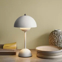 Flowerpot VP9 Portable Bordslampa