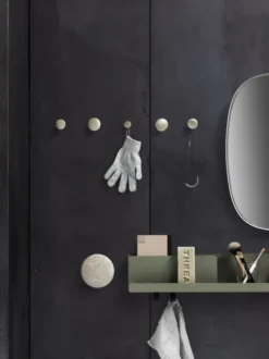 Folded Shelves Oliv