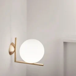 IC Lights C/W Tak-/vägglampa