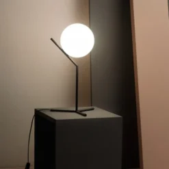 IC Lights T1 Bordslampa Svart