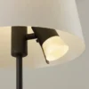 Kaksi Golvlampa
