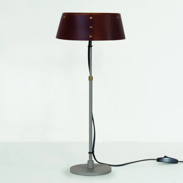 Karl 926 Bordslampa Läder Hög