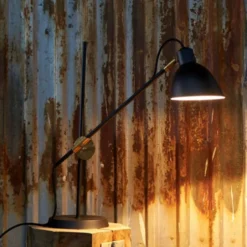 KH#1 Bordslampa