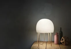Kurage Bordslampa
