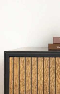 Line Burned Walnut Skänk