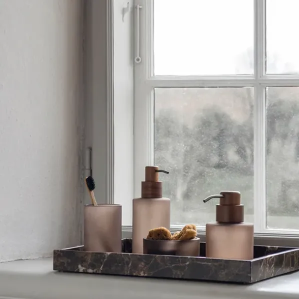 Modest Tandborstmugg Walnut