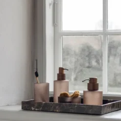 Modest Tvålpump Walnut