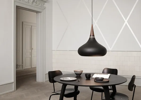 Orient Black Taklampa