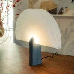 Pavo Bordslampa