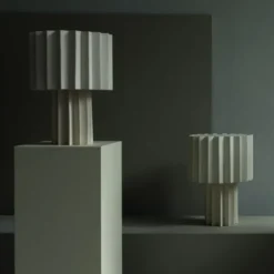 Plissé Bordslampa