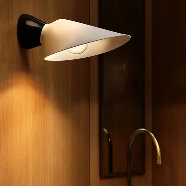 Plume Bathroom Vägglampa