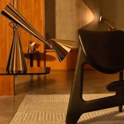 Pose Task Light Bordslampa