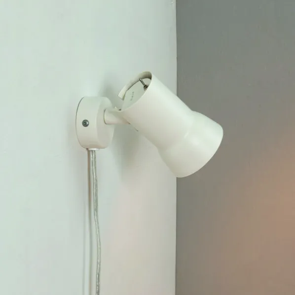 P 7 138 Vägglampa