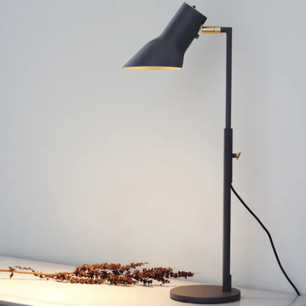 Q10 Bordslampa