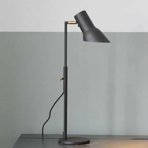 Q10 Bordslampa