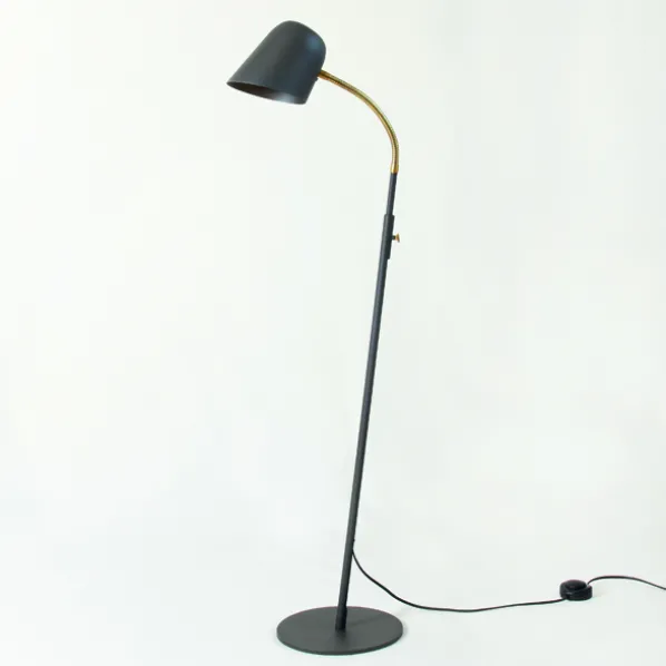 Q 15 Golvlampa