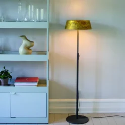 Q 440 Golvlampa