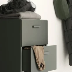 Relief Byrå Hög Med Sockel