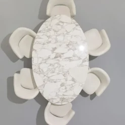 Saarinen Matbord Ovalt