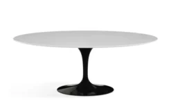 Saarinen Matbord Ovalt