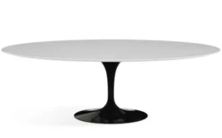 Saarinen Matbord Ovalt