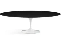 Saarinen Matbord Ovalt