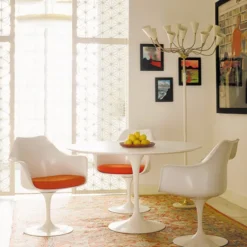 Saarinen Matbord Runt
