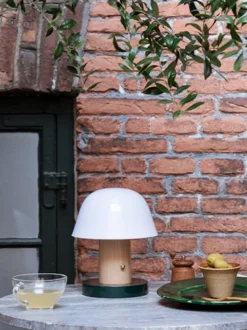 Setago Portabel Bordslampa