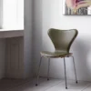 Sjuan 3107 Stol Framsidesklädd Ek / Essential Grön
