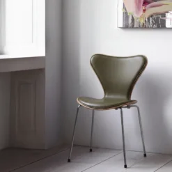 Sjuan 3107 Stol Framsidesklädd Ek / Essential Grön