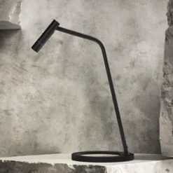 Table T1 Bordslampa