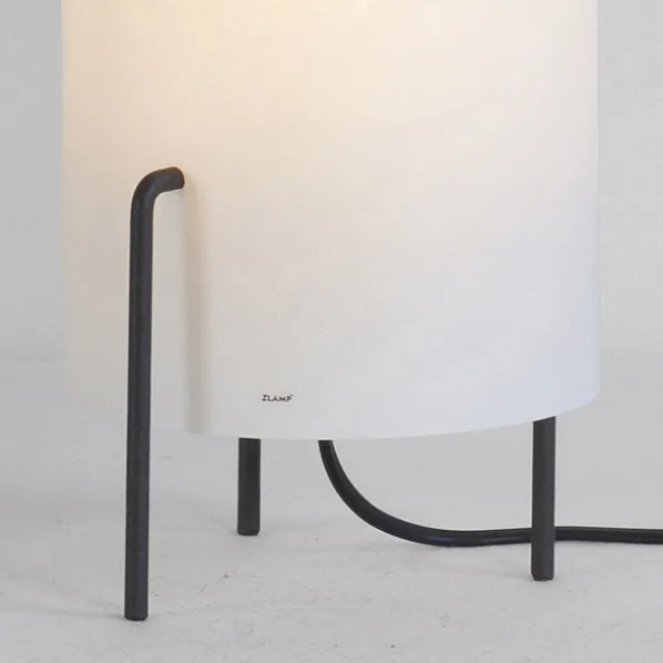 Trefot Bordslampa