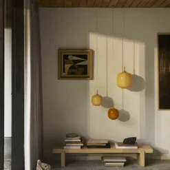 VL45 Radiohus Pendel Taklampa Amber