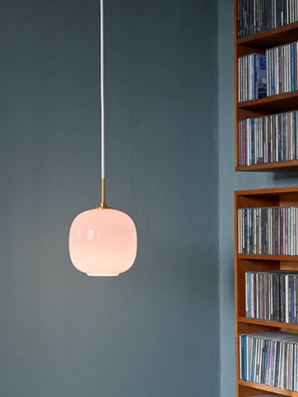 VL45 Radiohus Pendel Taklampa Pale Rose