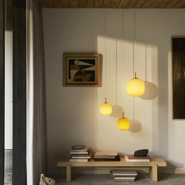 VL45 Radiohus Pendel Taklampa Pale Yellow